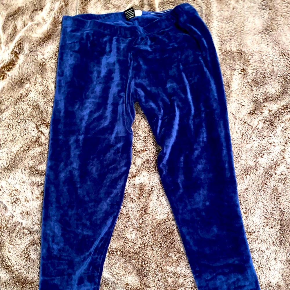Super soft beautiful blue leggings